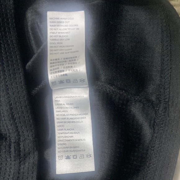 Nike Black Long Sleeve Tee with Iconic Swoosh - Picture 5 of 7